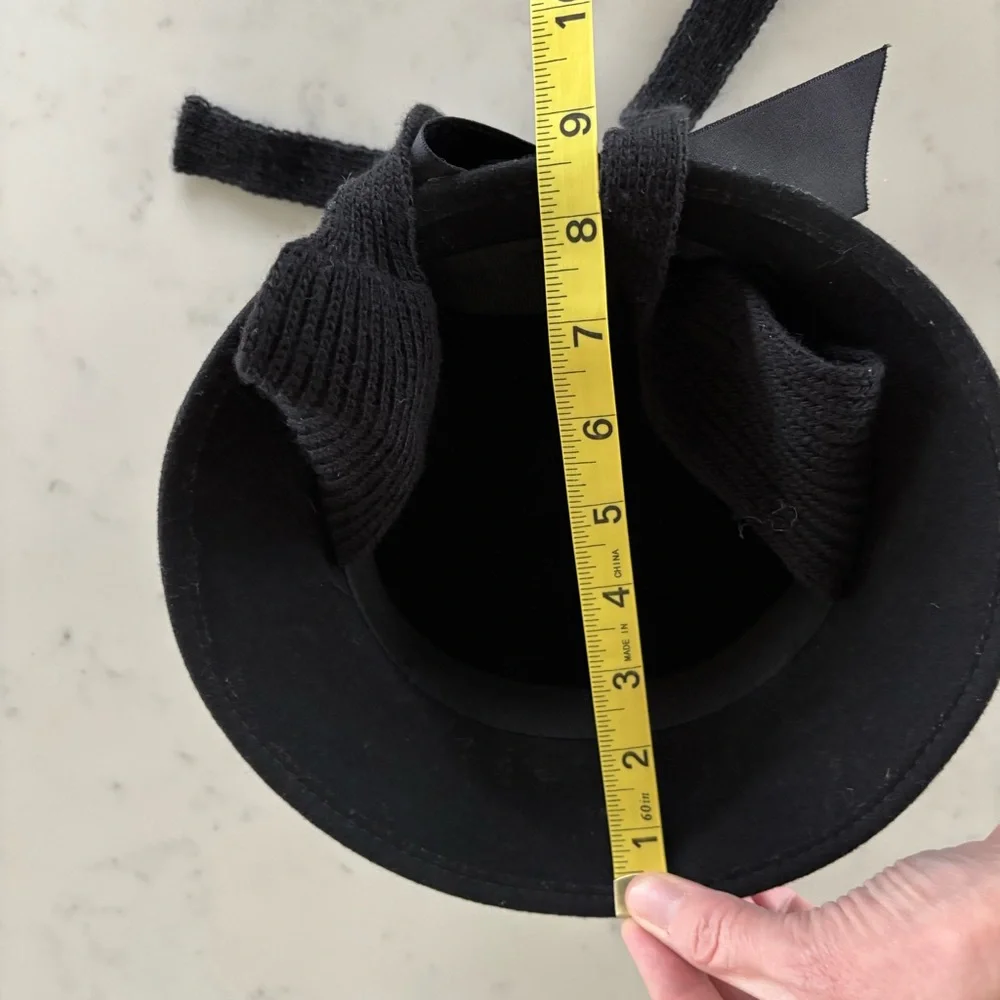 Carole Amper Black‎ Velvet Hat